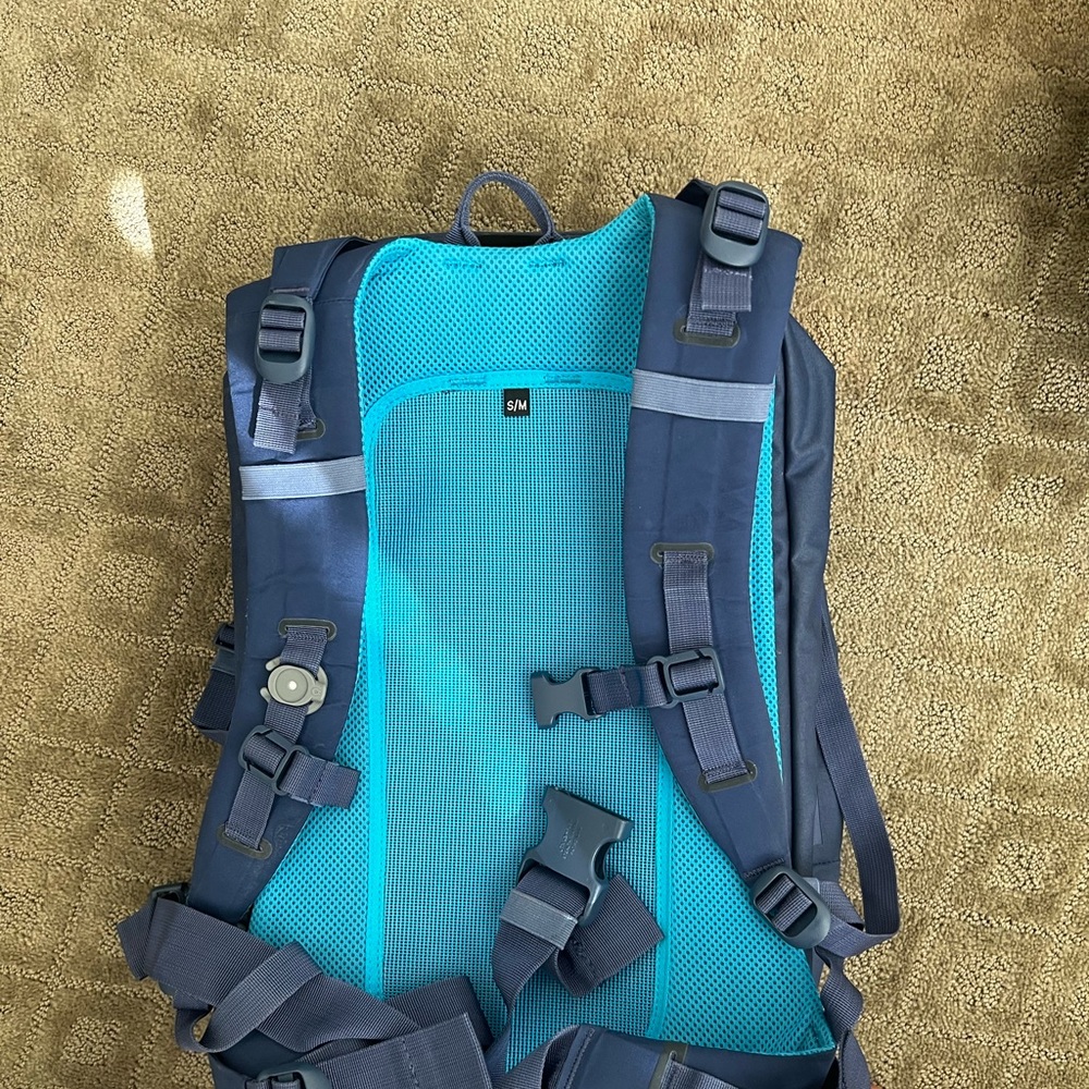 HydroFlask backpack - Picture 3 of 3